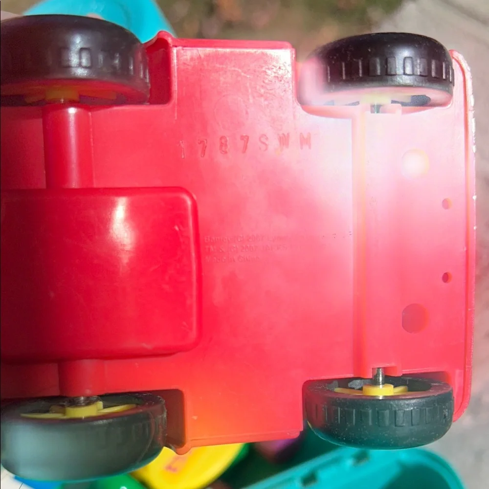 Barney & Baby Bop Lunch Box with Thermos & Action Figure Playset All included 🚒 - Picture 4 of 8